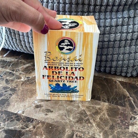 Turquoise Bonsai - Picture 7 of 13